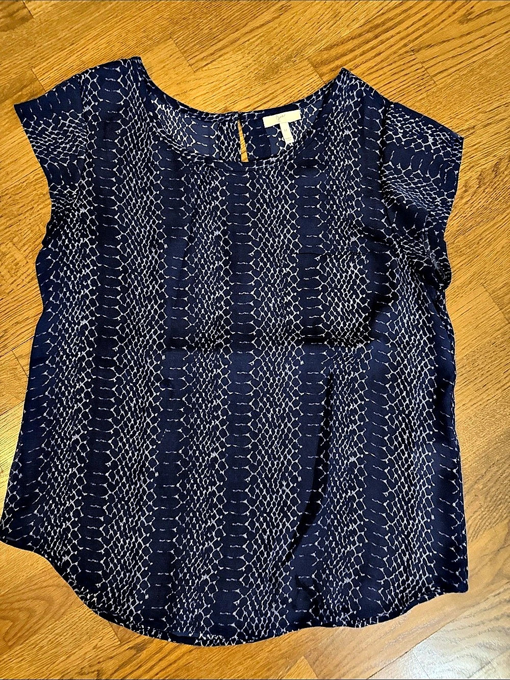 Joie Shell Blouse navy blue Animal Print Silk Blouse Size Medium